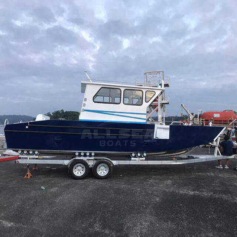 T&agrave;u đổ bộ 7,9m